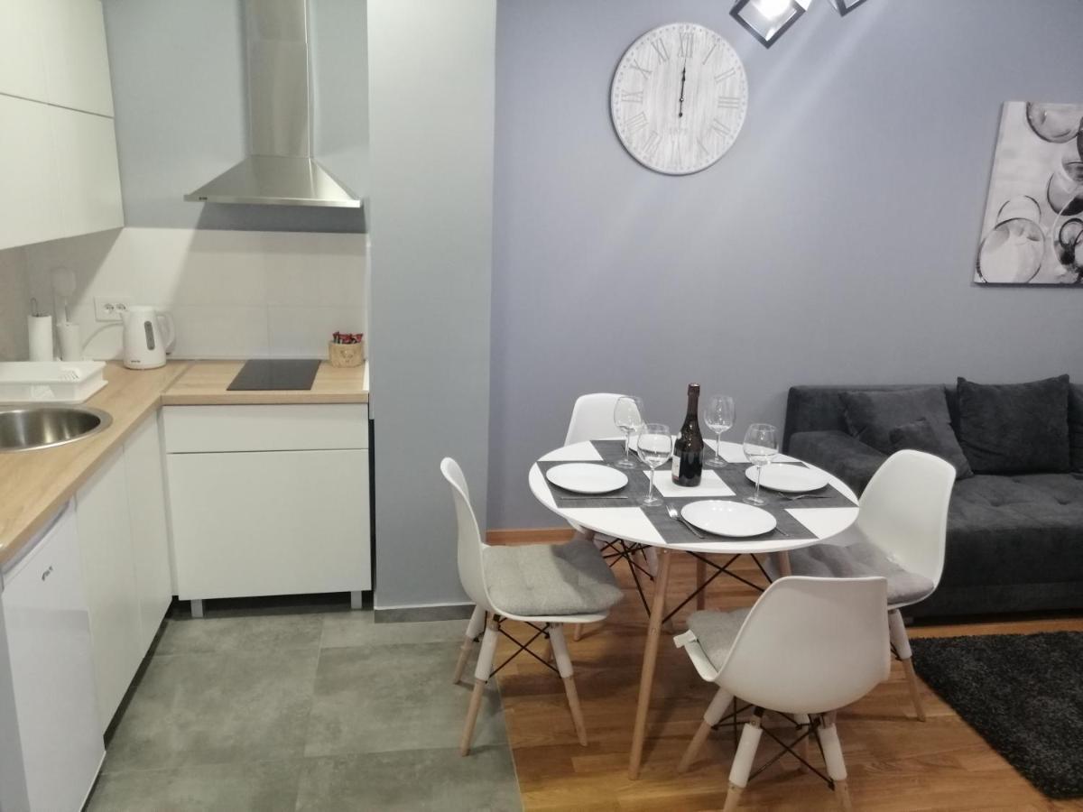 Fit Apartman Belgrado Exterior foto